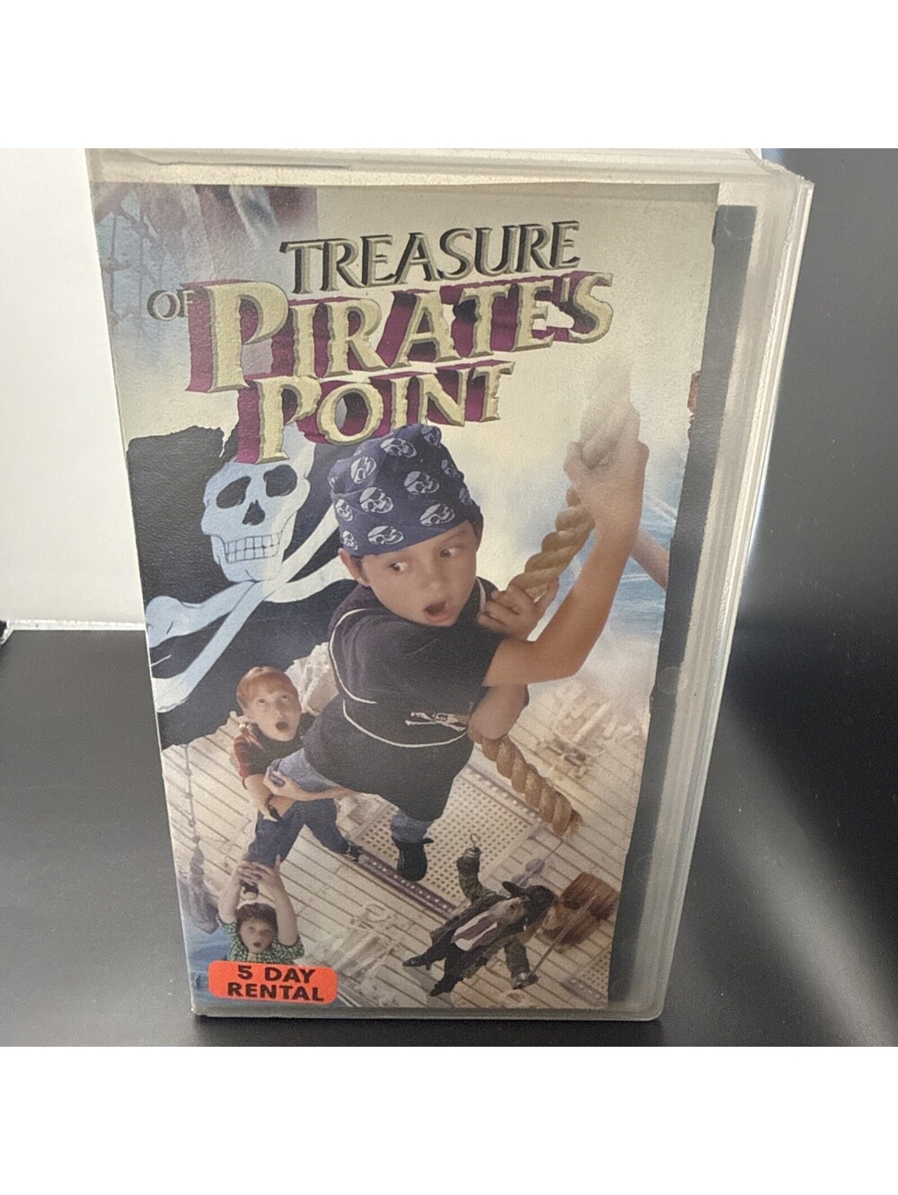 TREASURE OF PIRATE'S POINT - ASHER METCHIK - VHS
